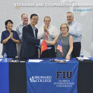 Broward Vietnam sign Exchange & Cooperation Agreement with Florida International University 